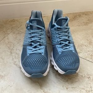 On Cloud Swift womens running shoe